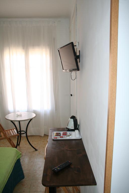 Hostal Juventus Portbou Kültér fotó