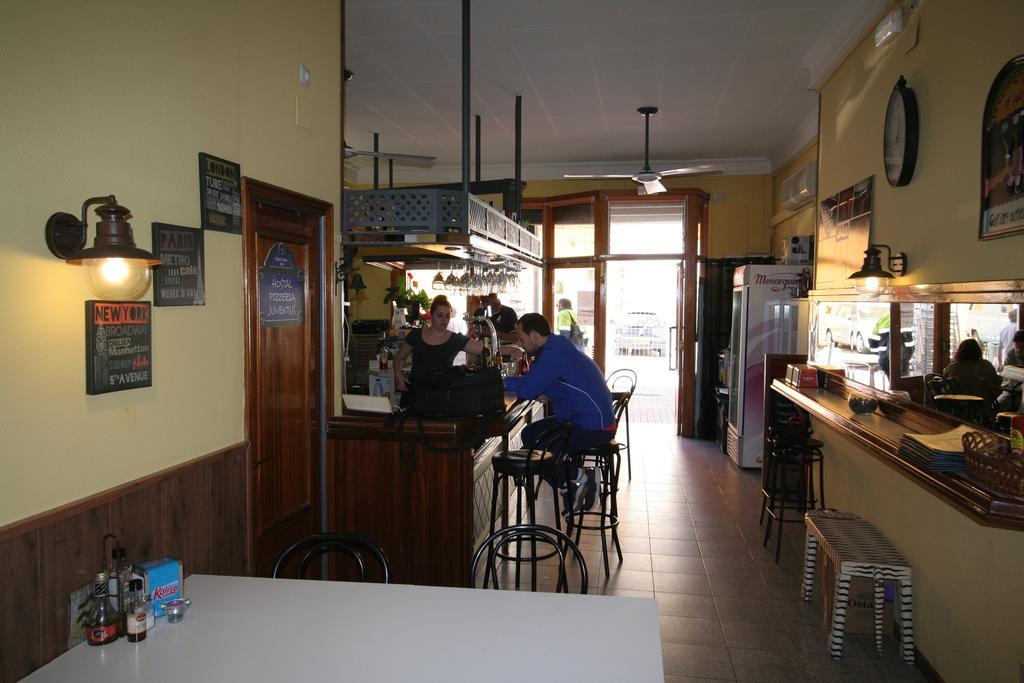 Hostal Juventus Portbou Kültér fotó