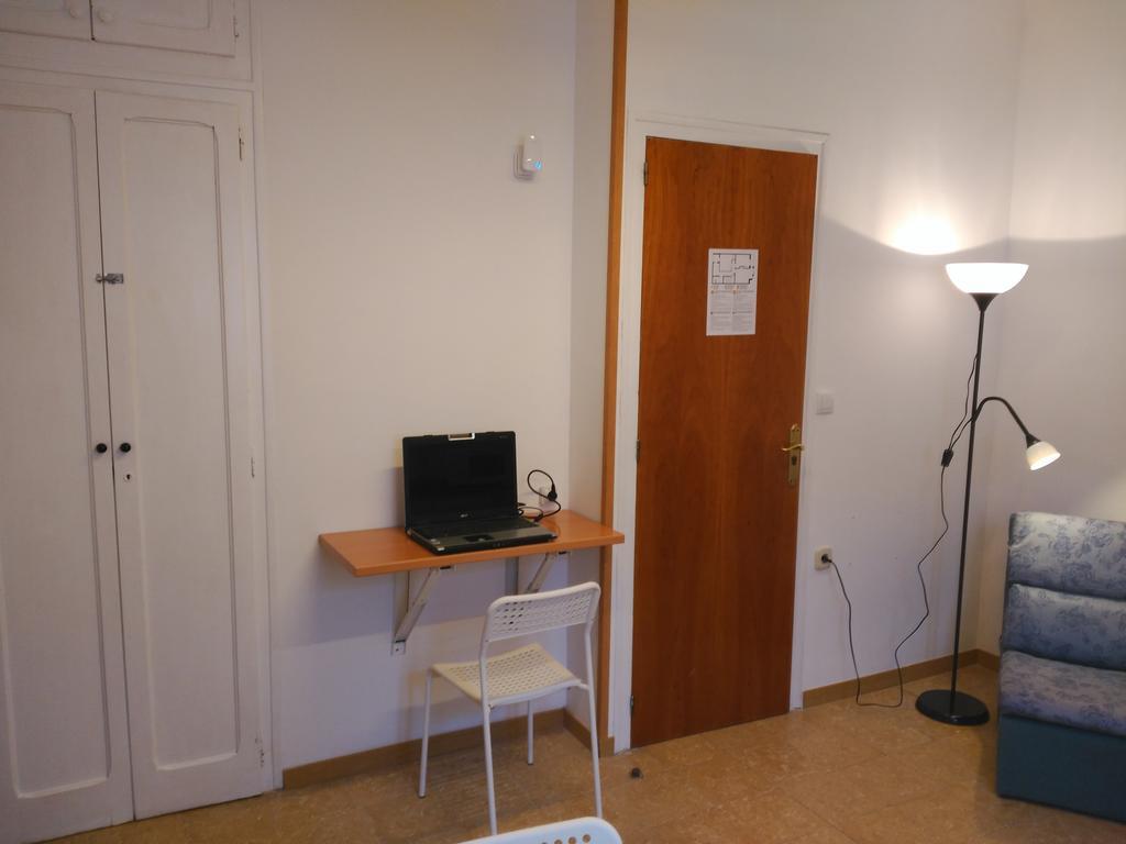 Hostal Juventus Portbou Kültér fotó