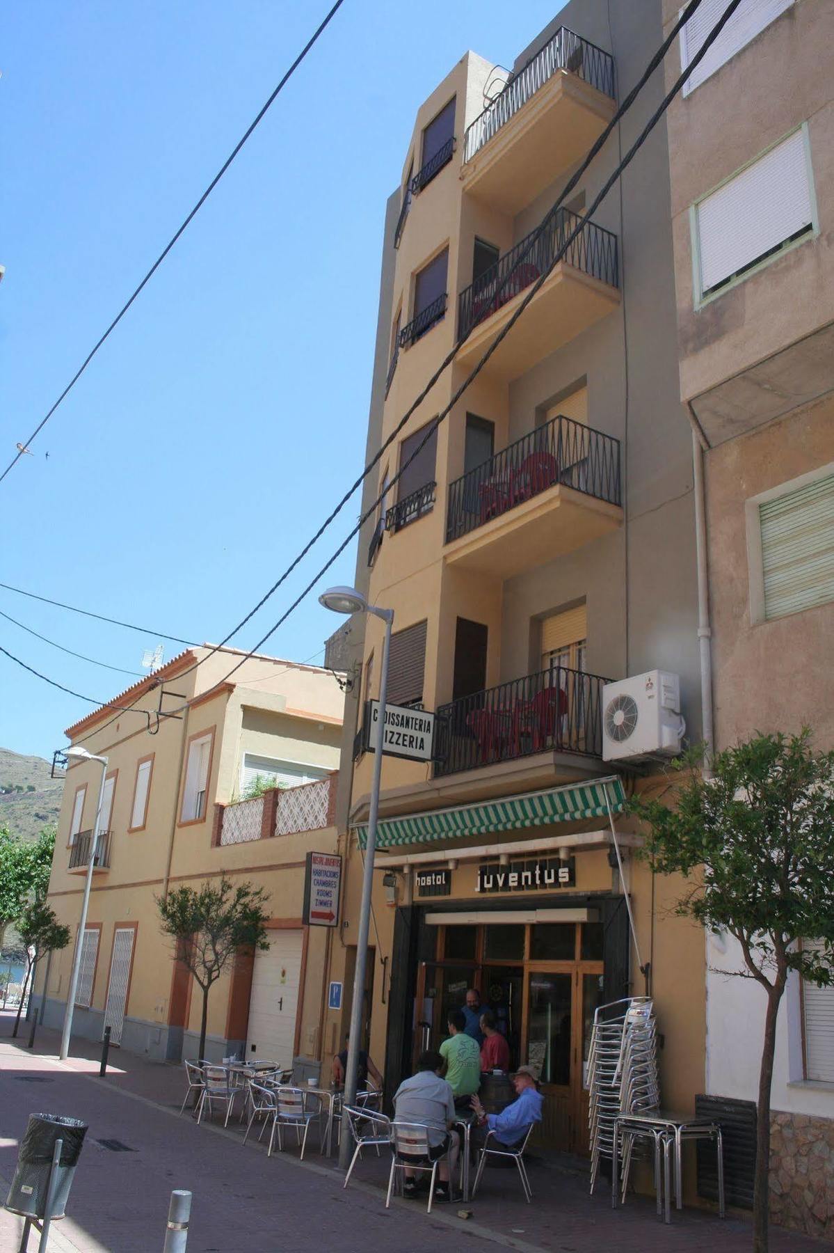 Hostal Juventus Portbou Kültér fotó