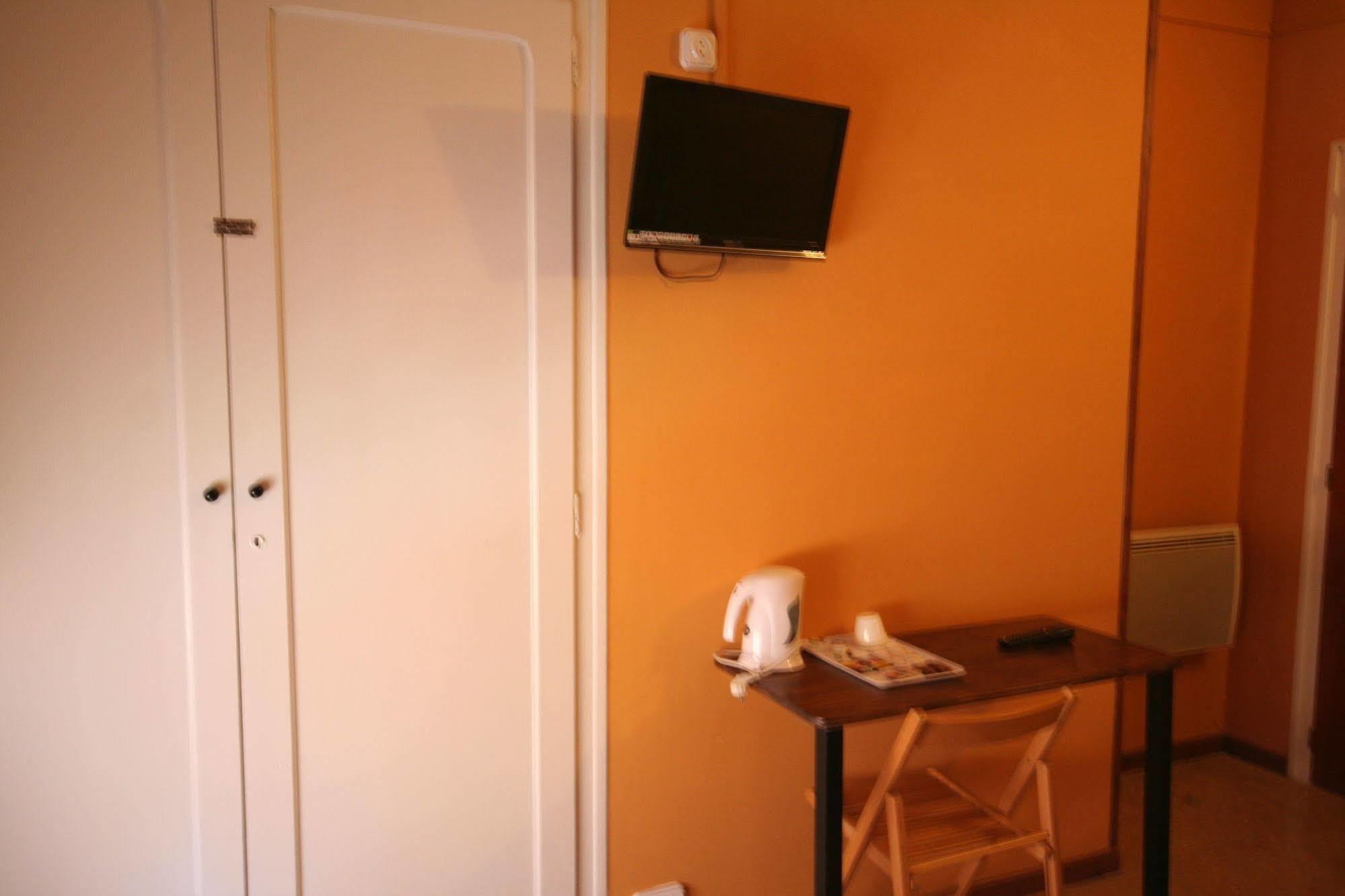 Hostal Juventus Portbou Kültér fotó